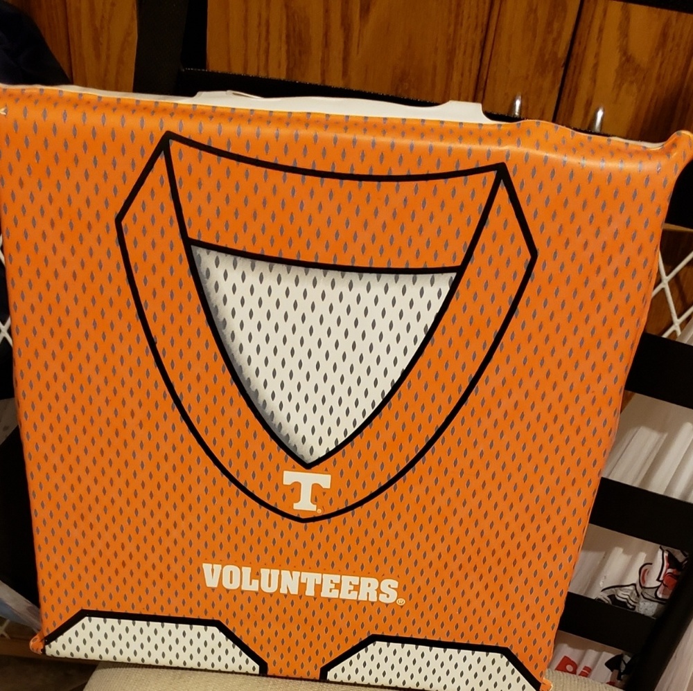 Tennessee Vols - Stadium Seat Cushion & Foamhead